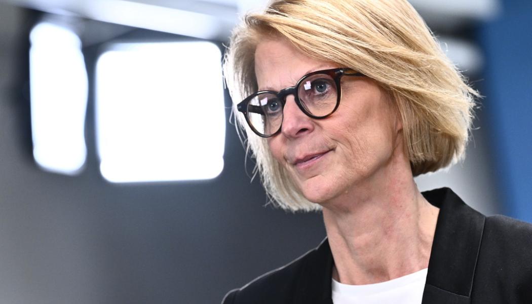 Claudio Bresciani/TT: Som en följd av ett EU-beslut föreslår finansminister Elisabeth Svantesson (M) en tillfällig skatt på övervinster i elproduktion från mars till och med juni. Arkivbild.