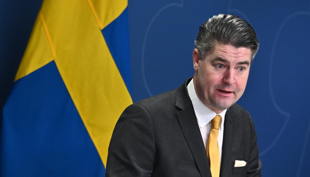 Claudio Bresciani/TT: Sverigedemokraternas ekonomisk-politiske talesperson Oscar Sjöstedt säger att SD skulle se det som ett brott mot Tidövavtalet med regeringen om reduktionsplikten bara halveras. Noll är SD:s mål. Arkivbild.