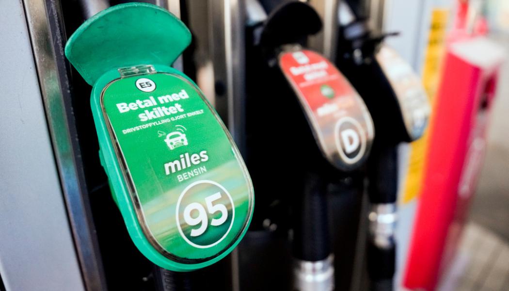 Beate Oma Dahle NTB/TT: Priset på 95-oktanig bensin höjs till över 20 kronor per liter. Arkivbild