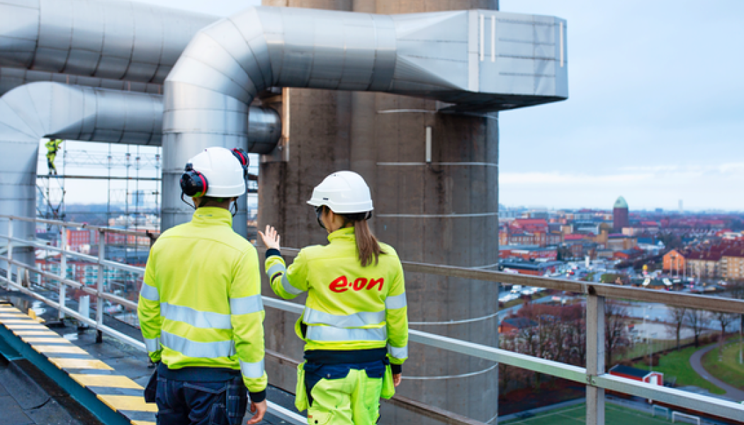 2022 blev ett rekordår för nya anslutningar till E.ONs fjärrvärmenät. Under 2023 investerar bolaget 1,3 miljarder kronor i sina anläggningar. Foto: Apelöga