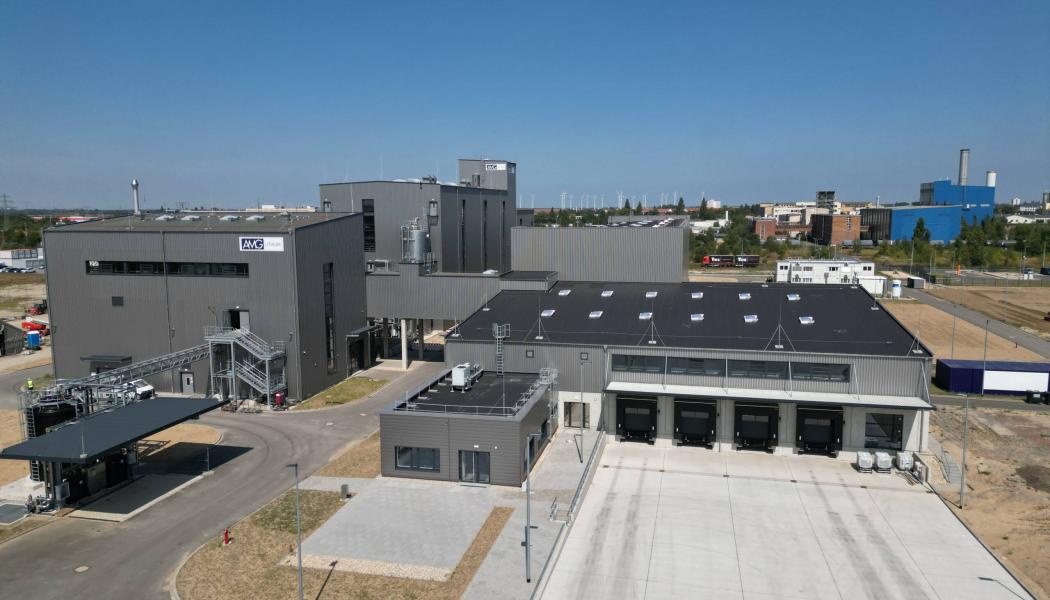 Raffinaderiet i Bitterfeld-Wolfen markerar en viktig milstolpe för den europeiska industrin, där litium nu kan bearbetas lokalt. Foto: AMG-Lithium AG