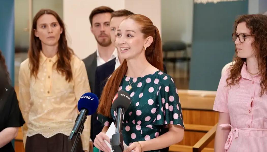 – Vi befinner oss i en situation där bristen på kapacitet i elnätet riskerar att bromsa den gröna omställningen. Det kan vi inte acceptera, säger klimat-, energi- och försörjningsminister Samira Nawa. Foto: Danska klimat-, energi- och försörjningsministeriet.