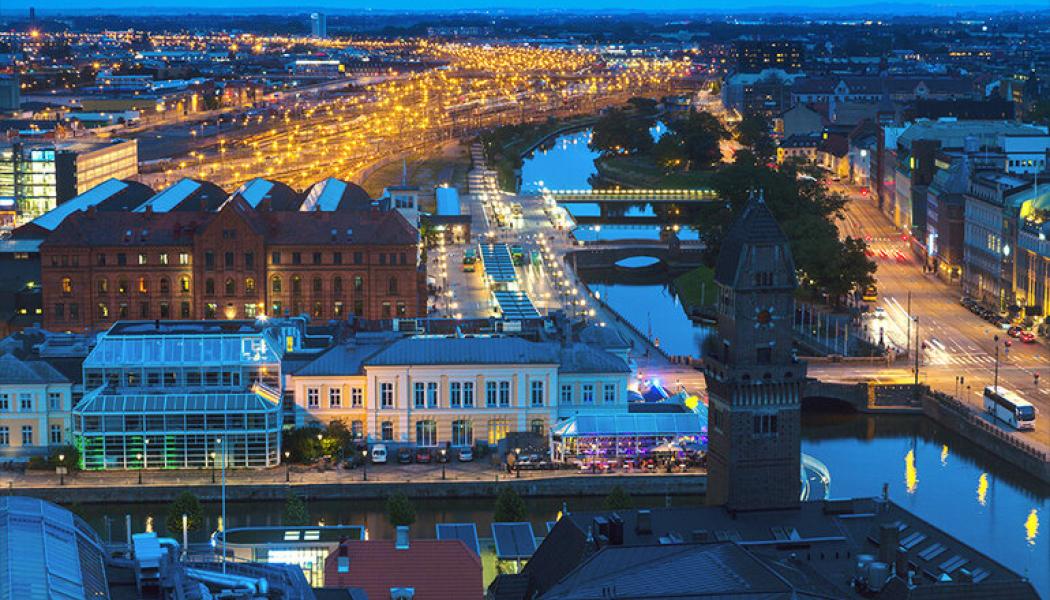 En stad i ett land med långa vintrar behöver extra mycket elektricitet. Foto: Svenska Kraftnät