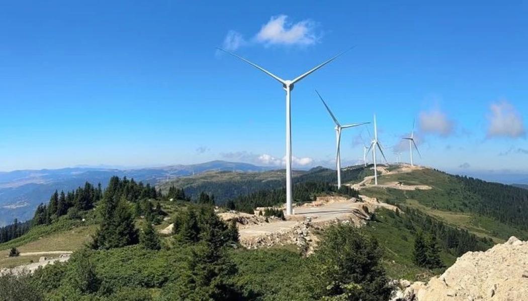 Schwarzwald är ett av Tysklands mest välkända naturområden, men har samtidigt haft vindkraft i drift i över 20 år. Många av de äldre anläggningarna har nu nått teknisk och ekonomisk livslängd, vilket driver på ersättningsinvesteringar. Foto: Enercon