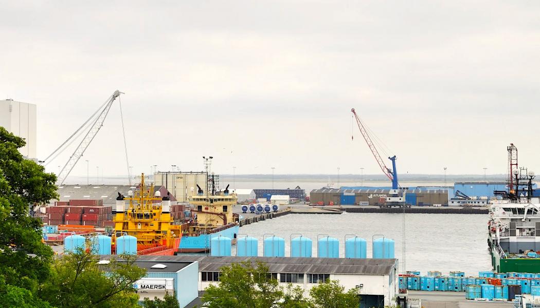 Hamnen i Esbjerg. Schweiziska H2 Energy arbetar med att bygga en stor anläggning vätgasproduktion på 1 gigawatt i Esbjerg. Foto: Wikipedia Common, kredit: Taxiarchos228