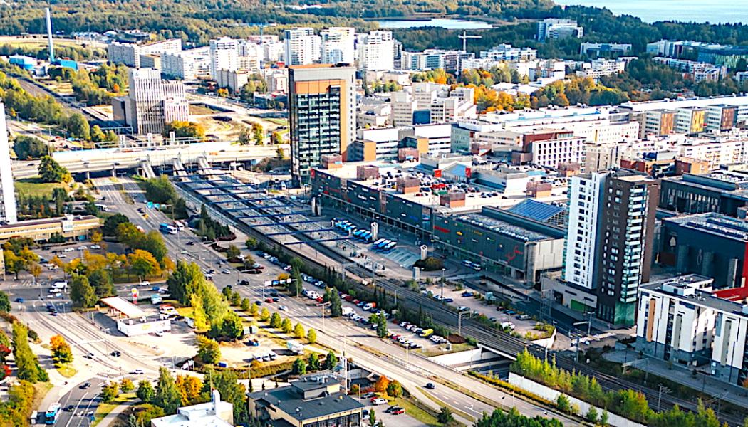 Esbo är Finlands näst största och snabbast växande stad. År 2022 passerade Esbos befolkning gränsen på 300 000 invånare och hösten 2023 bodde där 312 700 personer. Foto: Espoo.fi