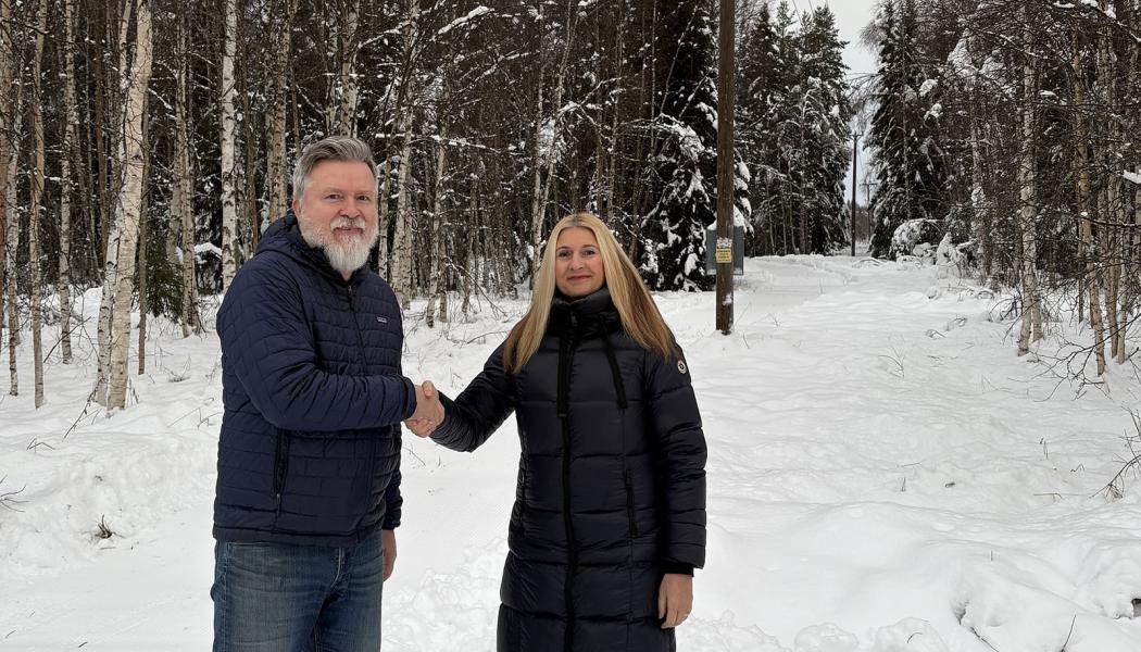 Magdalena Brodin, vd på Exeri och Mikael Söderström, underhållsingenjör på Skellefteå Kraft. Pressbild: Exeri

