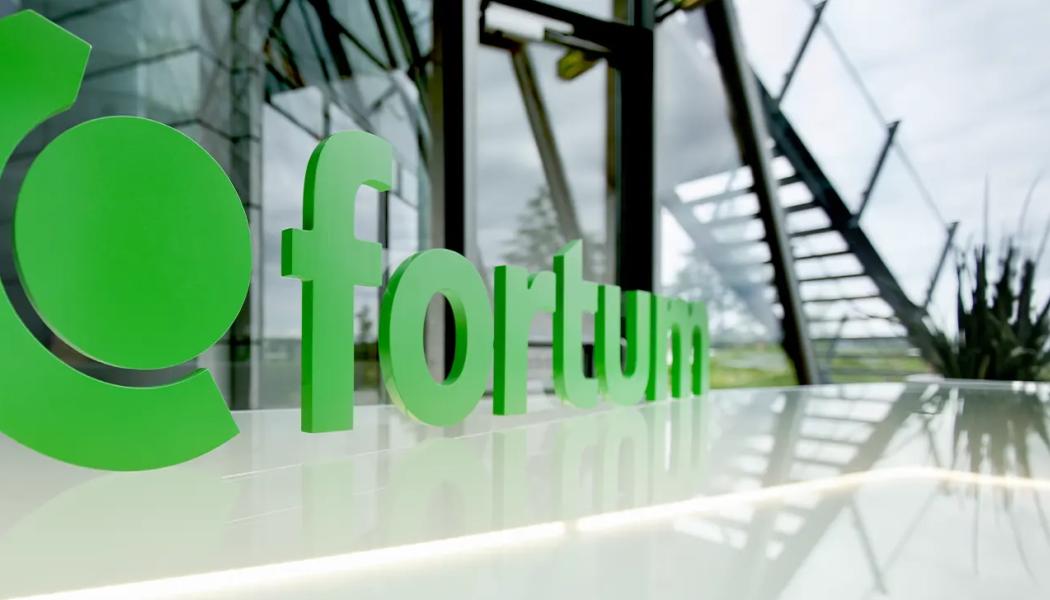 Energikrisen i Europa ledde till en rad snabba politiska beslut om beskattning och prisreglering. Fallet i Finland illustrerar hur svårt det är att förena nationella krisåtgärder med EU:s regelverk – och hur osäkra spelregler kan påverka investeringar i elproduktion, oavsett energislag. Foto: Fortum