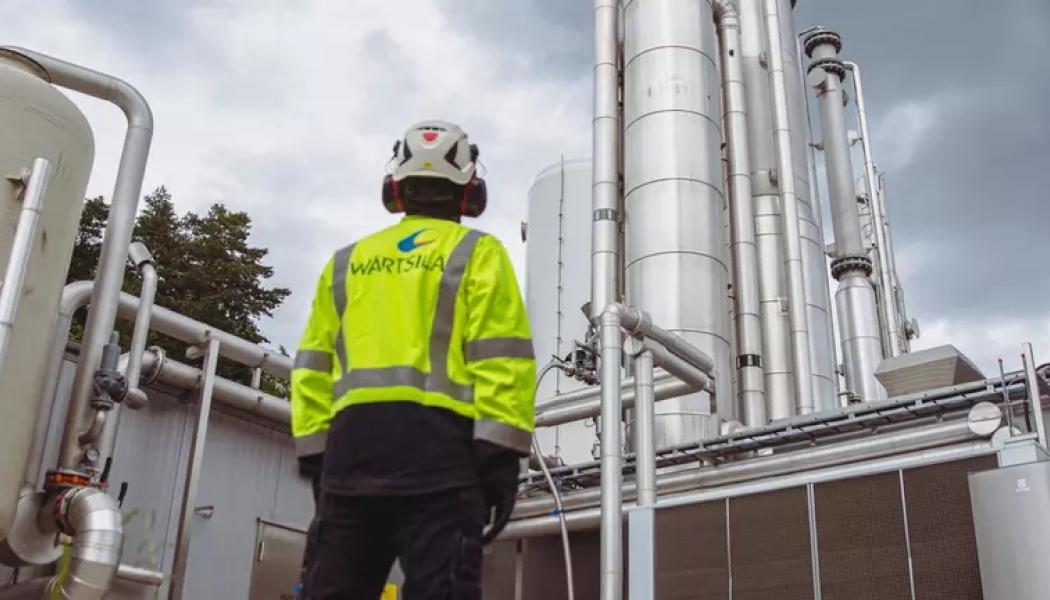 Danmark har redan tagit flera steg i denna riktning. I dag driver sex anläggningar i landet biogasuppgradering med hjälp av PuregasCA-teknik från Gas Solutions. Ytterligare två anläggningar är beställda, med en sammanlagd kapacitet att uppgradera 9 000 normalkubikmeter rå biogas i timmen. Dessa projekt illustrerar hur biogas kan integreras i en bredare strategi för förnybar energiproduktion. Foto: Wärtsilä
