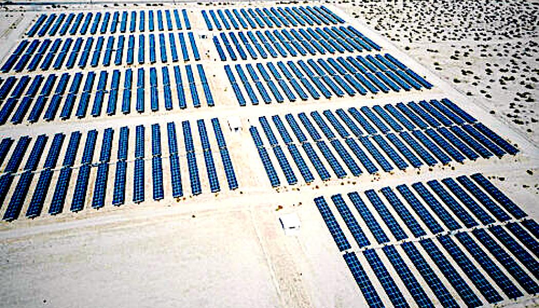 Totalt beräknas alla förnybara energikällor i USA tillsammans addera 116 655 megawatt ny kapacitet, där solkraften står för mer än 78 procent och vindkraft för 20 procent. Däremot finns inga planer på ny kärnkraft under de kommande tre åren, medan kol, olja och naturgas väntas minska med 23 925 megawatt, 2 293 megawatt respektive 833 megawatt. Foto: SUN DAY