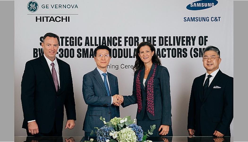 Från vänster: Jason Cooper (vd för Advanced Nuclear, GVH), Se-chul Oh (vd Samsung C&T), Maví Zingoni (vd Power, GE Vernova) och Jung E. Kim (chef för Nuclear Sales & Business Development, Samsung C&T) vid undertecknandet av samarbetet. Foto: GVH