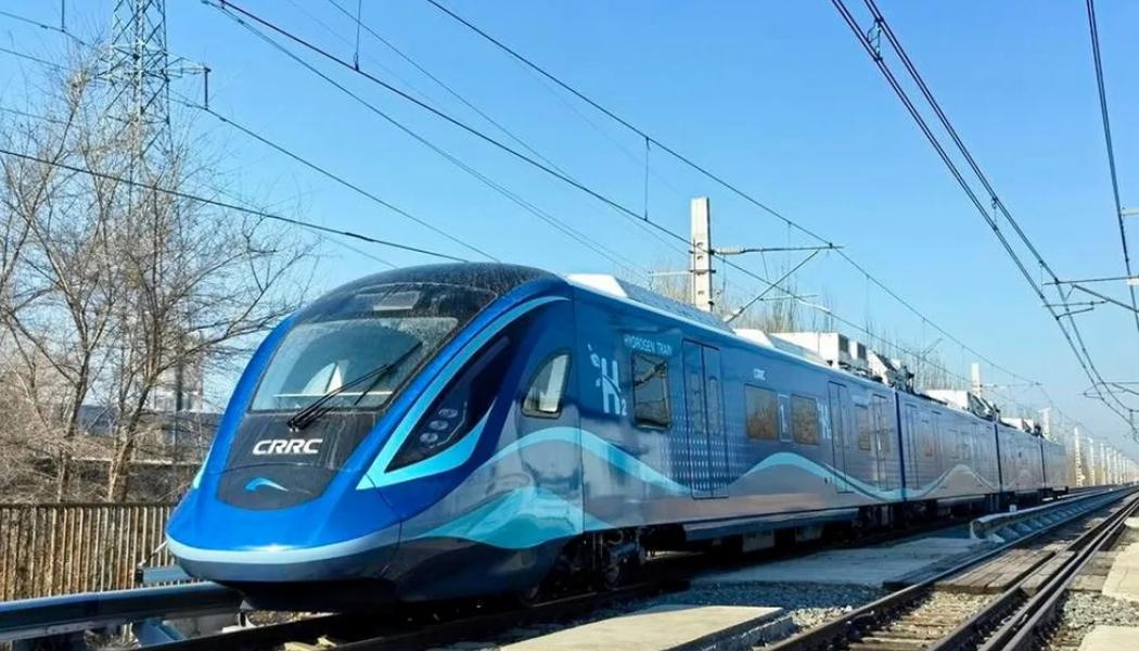 Kinesiska CRRC:s vätgaståg på företagets testbana i Changchun i Jilin-provinsen. Foto: CRRC via statliga nyhetsbyrån Xinhua