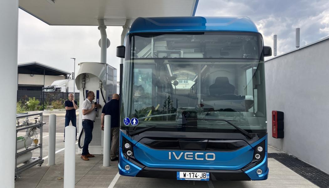 Cannes Lérins satsning på vätgas är en del av en större omställning mot renare transporter. Med sin nollutsläppsflotta är kommunen redan en föregångare inom hållbar mobilitet. Foto: IVECO