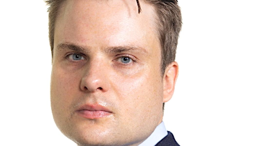 Professor Nøland framhåller att sol- och vindkraft kan bidra till ett kostnadsoptimalt system – men endast om de är så billiga att de kan kompensera för de ökade systemkostnaderna som väderberoendet orsakar. Foto: NTNU