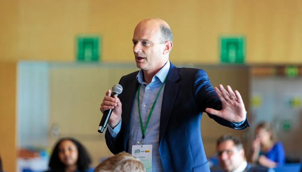 – Att ändra kurs nu skulle få förödande konsekvenser, sade GH2:s vd Jonas Moberg, och påpekade att utvecklarna har haft mer än två år på sig att anpassa sina projekt. Foto: Green Hydrogen Organisation.