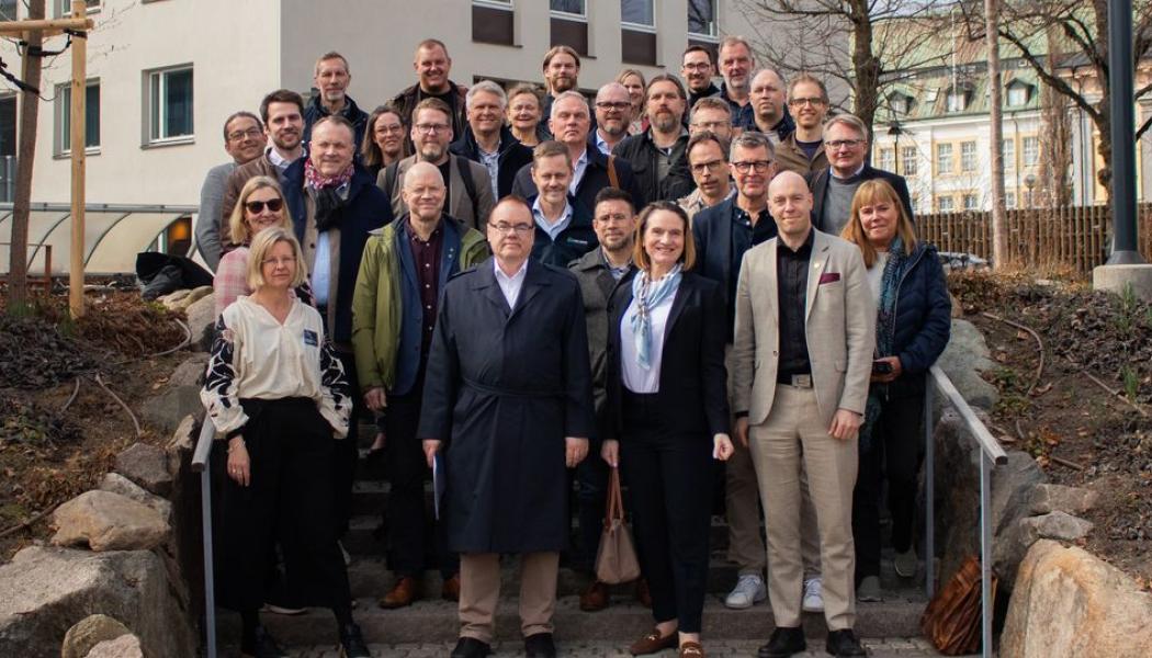 Representanter från offentliga aktörer, elnätsägare, energibransch och näringsliv för att möta länets växande elbehov. Pressbild:  Region Jönköpings län 