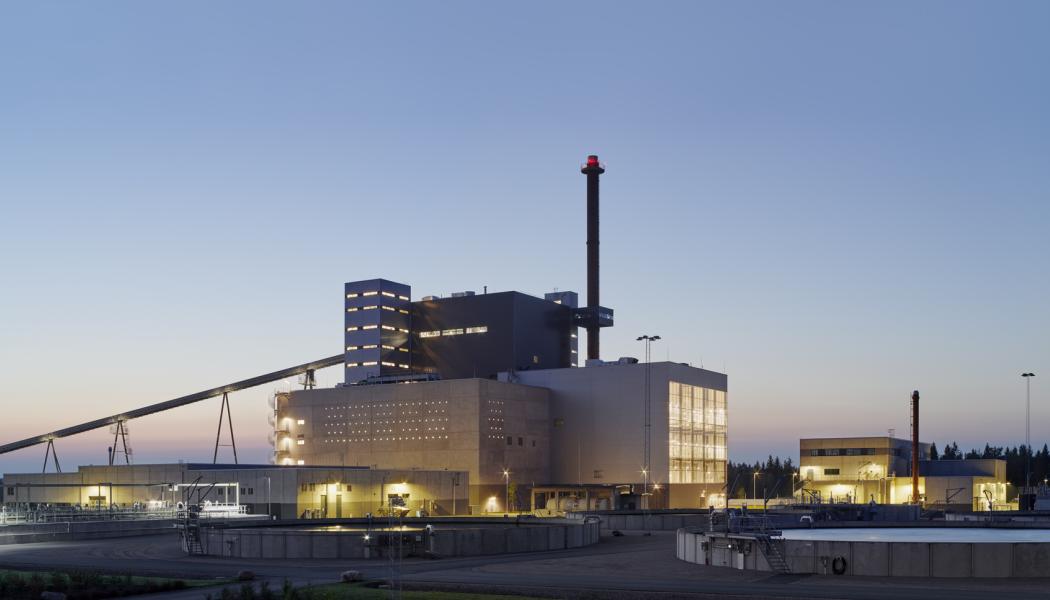 Kraftvärmeverket tillför indirekt en mycket stor nytta, genom att elproduktionen normalt maximeras då behovet av el är som störst. 