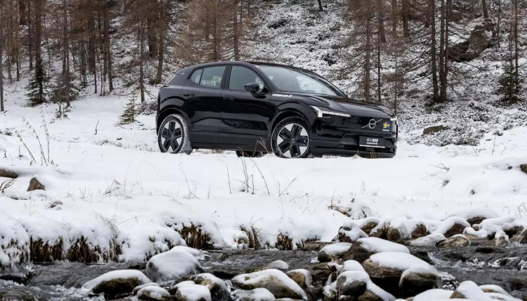 Volvo har vunnit mark, och Volvo EX30 blev den mest sålda elbilen i Finland 2023. Modellen stod för mer än hälften av Volvos totala elbilsförsäljning. Foto: Volvo