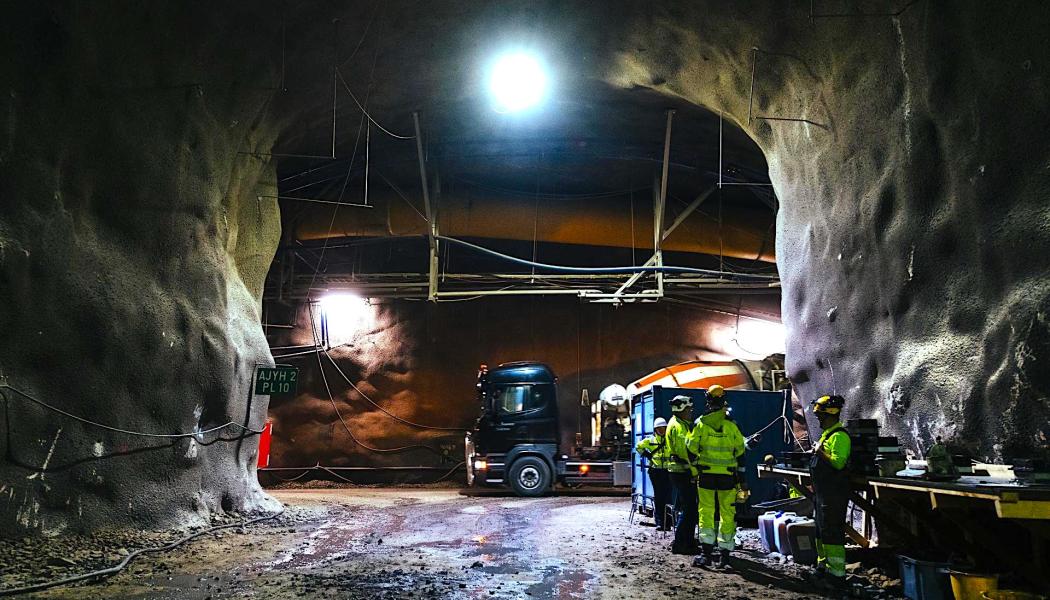 Posiva Oy, som ägs gemensamt av de finländska kärnkraftsföretagen Fortum och TVO, ansvarar för den säkra slutförvaringen av använt bränsle från kärnkraftverken i Lovisa och Olkiluoto. Finlands initiativ representerar ett viktigt steg inom global kärnsäkerhet och sätter en standard för andra länder att följa. Foto: Posiva Oy