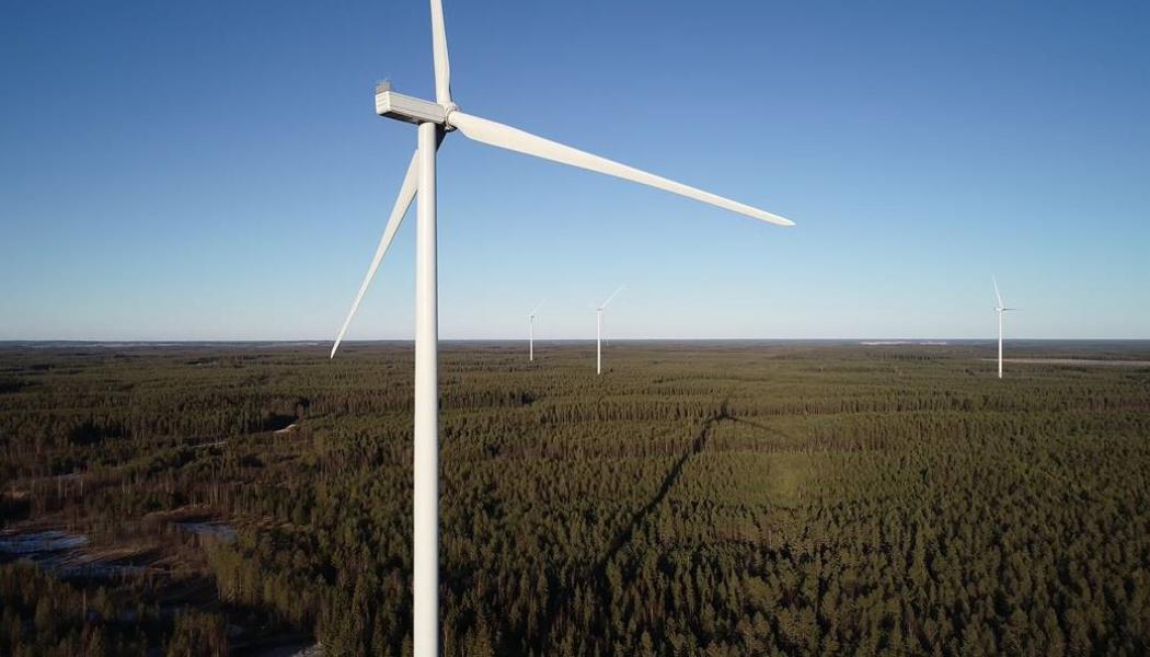 OX2 utvecklar, bygger och säljer land- och havsbaserad vindkraft och solkraft och erbjuder även förvaltning av vind- och solkkraftparker efter färdigställande.