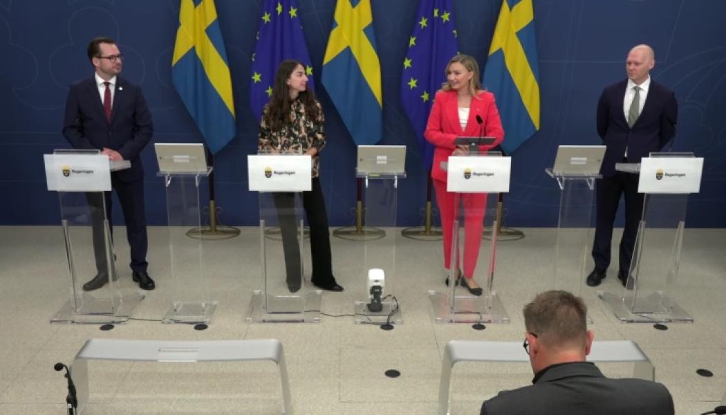 Ministrar tillkännagav de föreslagna budgetåtgärderna vid en presskonferens. Bild: regeringen.se.