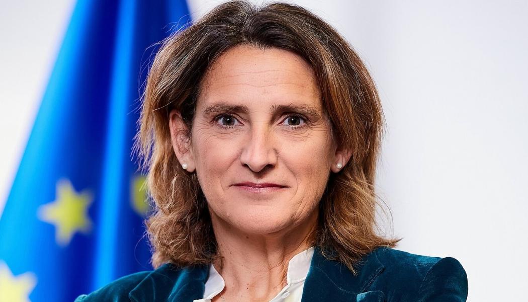 Teresa Ribera vill underlätta sammanslagningar, stödja europeiska företag och påskynda grön omställning. Foto: Wikipedia Common, kredit: EU- kommissionens officiella foto.