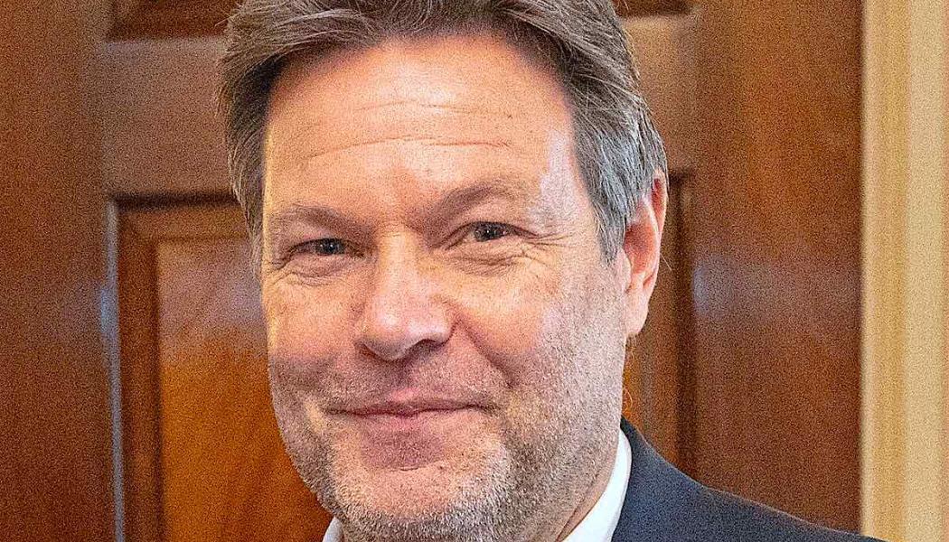 Enligt ekonomiminister Habeck kan domstolens beslut innebära att utan fortsatt stöd från WSF tvingas tyska hushåll och företag se fram emot markant ökade utgifter för el och gas.Foto: Wikipedia, Kredit: U.S. Department of State 