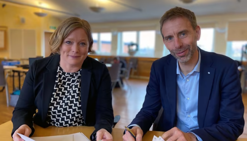 Fridolf Eskilsson på Jönköping Energi och Ulrika Rosander, på Habo Energi. Foto: Jönköping Energi