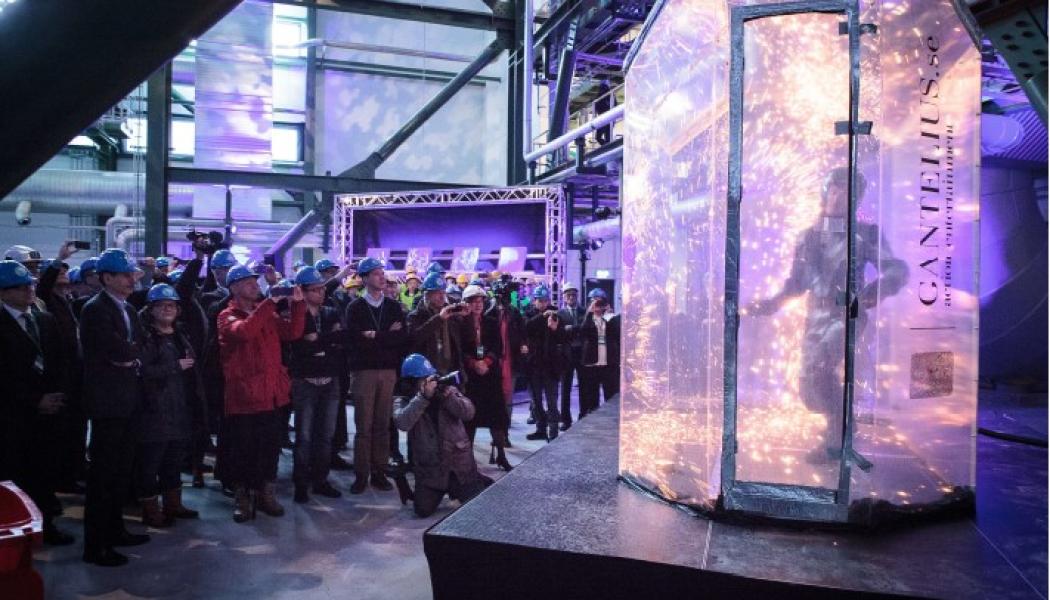 En gnistrande eldshow vid Filbornaverkets invigning. Foto: Timo Julku