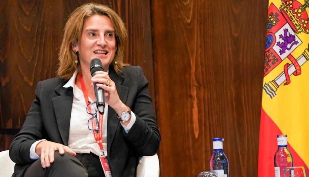 Teresa Ribera, Spaniens minister för landets energiomställning. spanska regeringen har beviljat 150 miljoner euro (motsvarande 163 miljoner dollar) i bidrag till tolv 