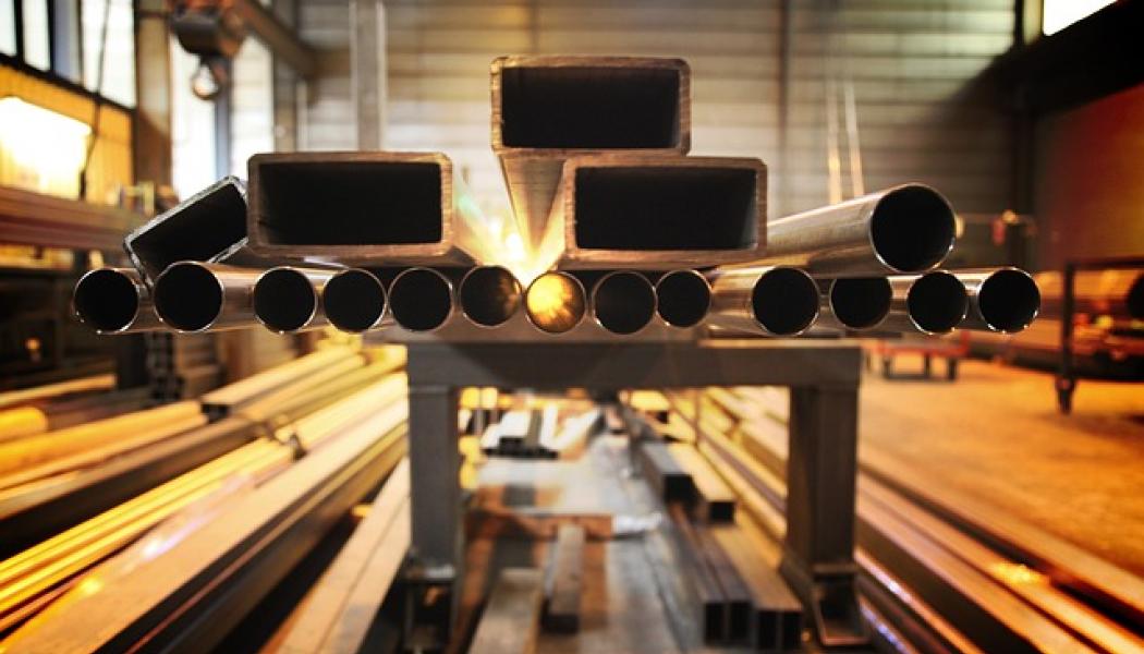 Stålrör i fabrik, symbolbild. Foto: Creative Commons Lic, kredit: Pixabay /Ludex 2014