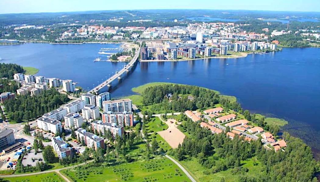 Projektet gör Jyväskylä till den fjärde finländska kommunen där kärnkraftsbaserad fjärrvärme nu utreds som ersättning för förbränningsbaserad energiproduktion.  Foto: Jyväskylä Stad / Kredit: Suomen Ilmakuva Oy