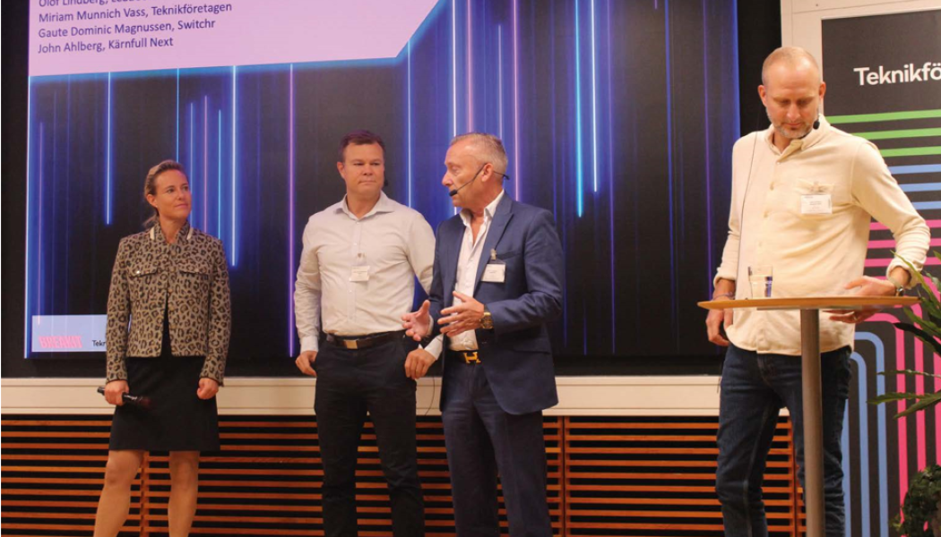 Paneldebatt om framtidens energikällor i Teknikföretagens regi. Fr.v. Miriam Munnich Vass, Teknikföretagen, Gaute Dominic Magnussen, Switchr, Olof Lindberg, Blykalla (LeadCold) samt John Ahlberg, Kärnfull Next. Foto: Simon Matthis