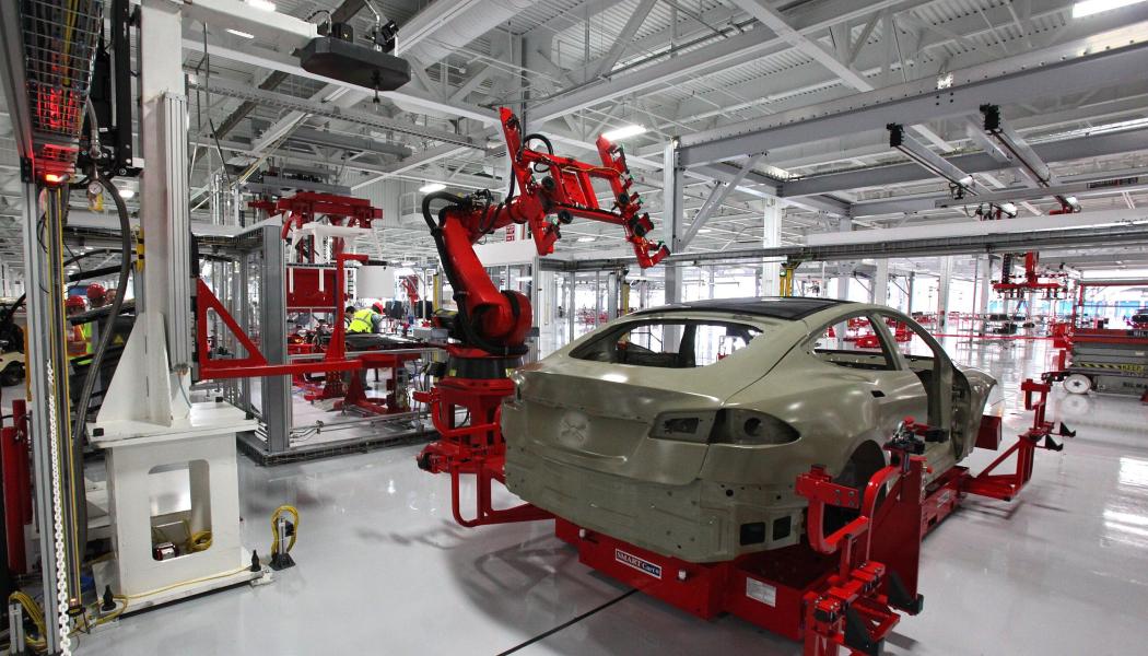 Elbilstillverkning av Model S på Tesla Factory i Fremont, Kalifornien
Fotokredit: Steve Jurvetson - Flickr: Tesla Autobots