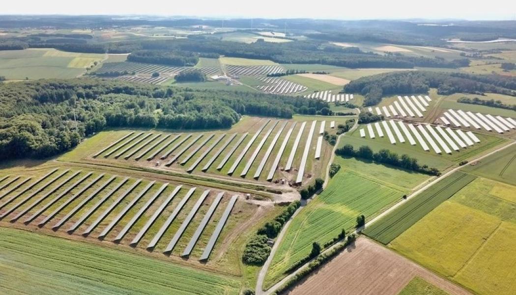 Solpark Massbach i Bayern, Tyskland. Foto: EnBW Energie Baden-Württemberg AG.