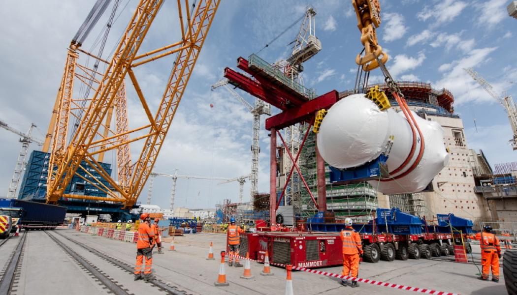 Den cirka 500 ton tunga komponenten är en av de mest centrala delarna i kärnkraftverket och kommer att inrymma reaktorhärden samt de system som krävs för kylning och styrning av reaktorn. Foto: EDF