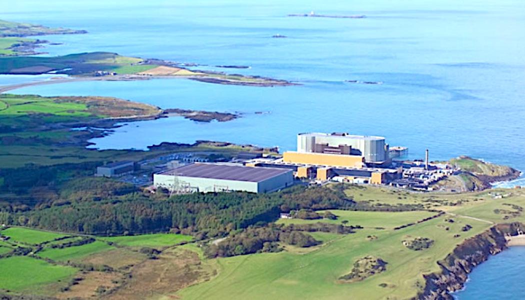 Tom Greatrex, VD för Nuclear Industry Association, betonar att Wylfa är en idealisk plats för stora kärnkraftsprojekt och att samhället väl känner till kärnkraft. Han poängterar också vikten av snabb framåtrörelse i projektet, som skulle innebära den största enskilda investeringen i Wales historia och en viktig del i strävan mot energisäkerhet och klimatmål. Bild: ONR