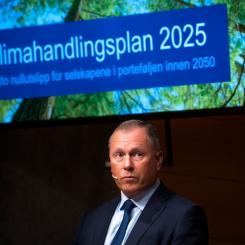 Ole Berg-Rusten/NTB/TT: Norge, här i form av oljefondschef Nicolai Tangen, säger att de investerar fossilpengarna grönt. Arkivbild.