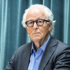 Claudio Bresciani / TT: Finanspolitiska rådet med ordförande Lars Heikensten anser att elstöden, särskilt till företag, har blivit för stora. Arkivbild.