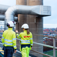2022 blev ett rekordår för nya anslutningar till E.ONs fjärrvärmenät. Under 2023 investerar bolaget 1,3 miljarder kronor i sina anläggningar. Foto: Apelöga