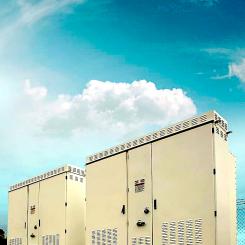 Batterilager används i allt större utsträckning för att lagra överskottsel från vind- och solkraft och sedan leverera energi när produktionen minskar eller efterfrågan ökar. Foto: Trawa