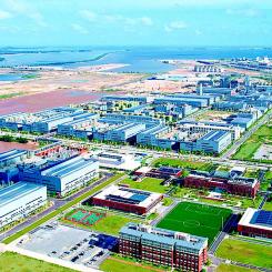 CNGR:s fabriksområde i Qinzhou i Kina ligger vid kusten, precis de planerade fabriksområdena i finländska Fredrikshamn och i Marocko. Foto: CNGR