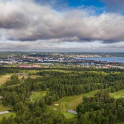 Jönköping Energi visar goda resultat för 2023, men trots höga siffror i bokslutet innebär förutsättningarna i omvärlden att delar i verksamheten är väldigt ansträngd.