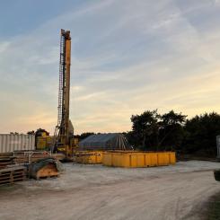 Under veckan har den så kallade Riksriggen etablerats på platsen där det ska borras. Bilden är från tidigare borrningar på södra Gotland. Foto: Jan-Erik Rosberg