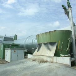 https://upload.wikimedia.org/wikipedia/commons/f/f3/Biogas.jpg, Volker Thies (Asdrubal), CC BY-SA 3.0 <http://creativecommons.org/licenses/by-sa/3.0/>, via Wikimedia Commons