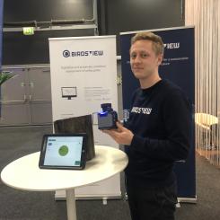 Sondre Nærland, product och costumer manager, på Birdsview visade upp företagets markpenetrerande radar på Elfackmässan.
