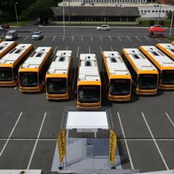 Elva 12-meters BYD e-bussar i Zalaegerszeg, Ungern

Upphandlings- och laddningsinstallationsprojektet, värt 2,1 miljarder HUF, slutförs i samarbete med Volánbusz, en av Ungerns största kollektivtrafikoperatörer och HUMDA (Ungerska Motorsport Development Agency) Green Bus Program. Dessa toppmoderna BYD elbussar kommer att ge bekväma och miljövänliga resealternativ för över 55 000 invånare från och med juni. Foto: BYD