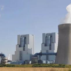 RWE:s brunkolskraftverk i Neurath är det största kraftverket i Tyskland med en effekt på 4 400 megawatt. Foto: Wikipedia Common, kredit © TelepermM/Wikipedia