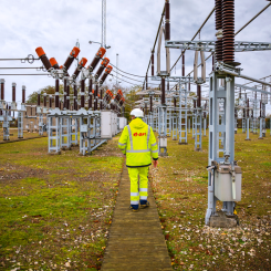 Den moderniserade transformatorstationen i Vaple ska säkra elförsörjningen för befintliga industrier och nya etableringar i Sundsvall och Timrå. E.ON investerar 200 miljoner kronor i anläggningen. Foto: Christian Andersson, Apelöga