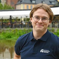 "Det är viktigt att vi delar kunskap som kan hjälpa aktörer i energiomställningen", säger Oscar Dellham. Han är ny projektledare på Energikontoret i Mälardalen och bidrar till planeringen av konferensen Energitinget. Foto: Energikontoret i Mälardalen